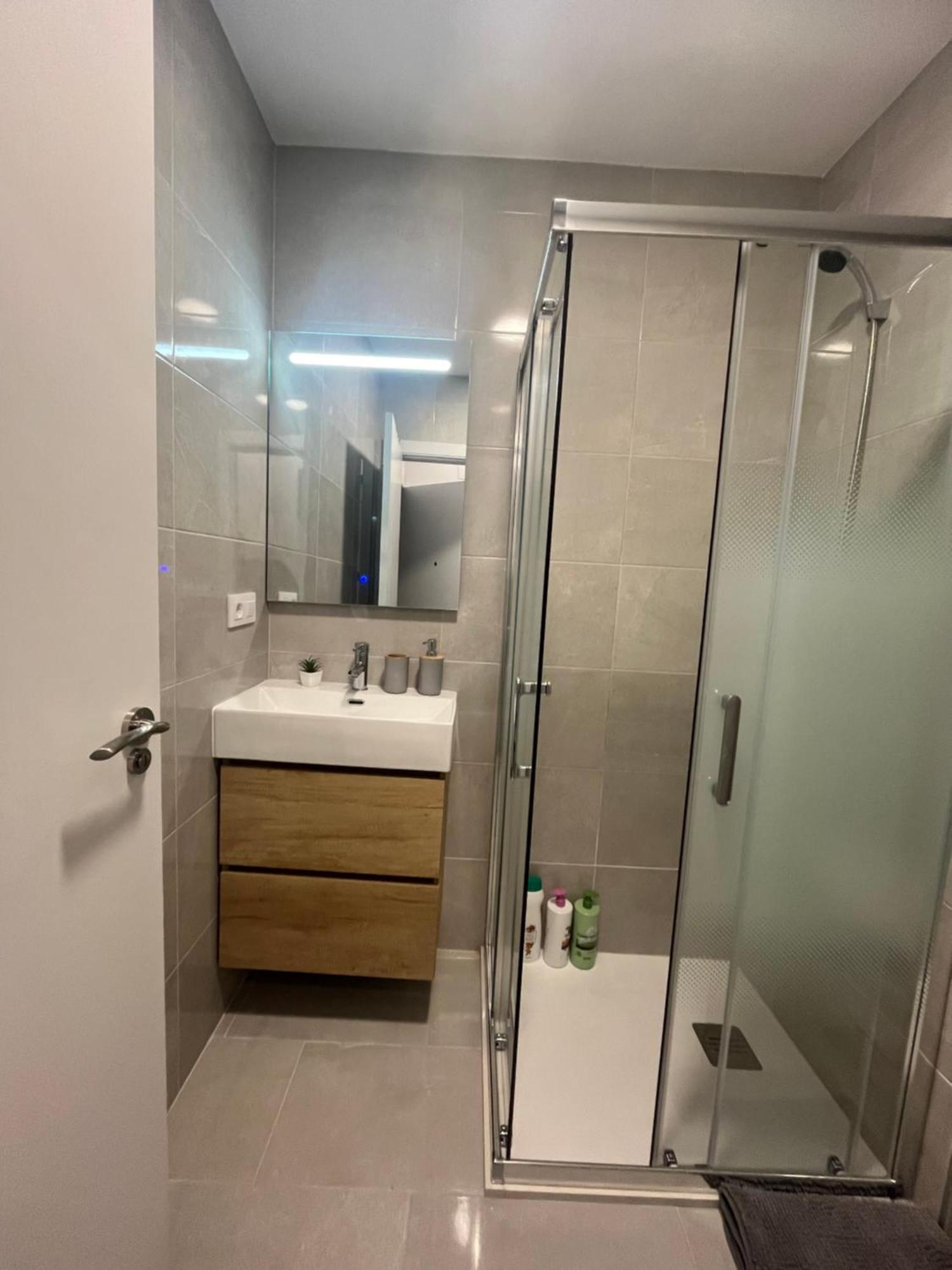 Apartamento Leon Centrico, Moderno Y Muy Equipado المنسى المظهر الخارجي الصورة